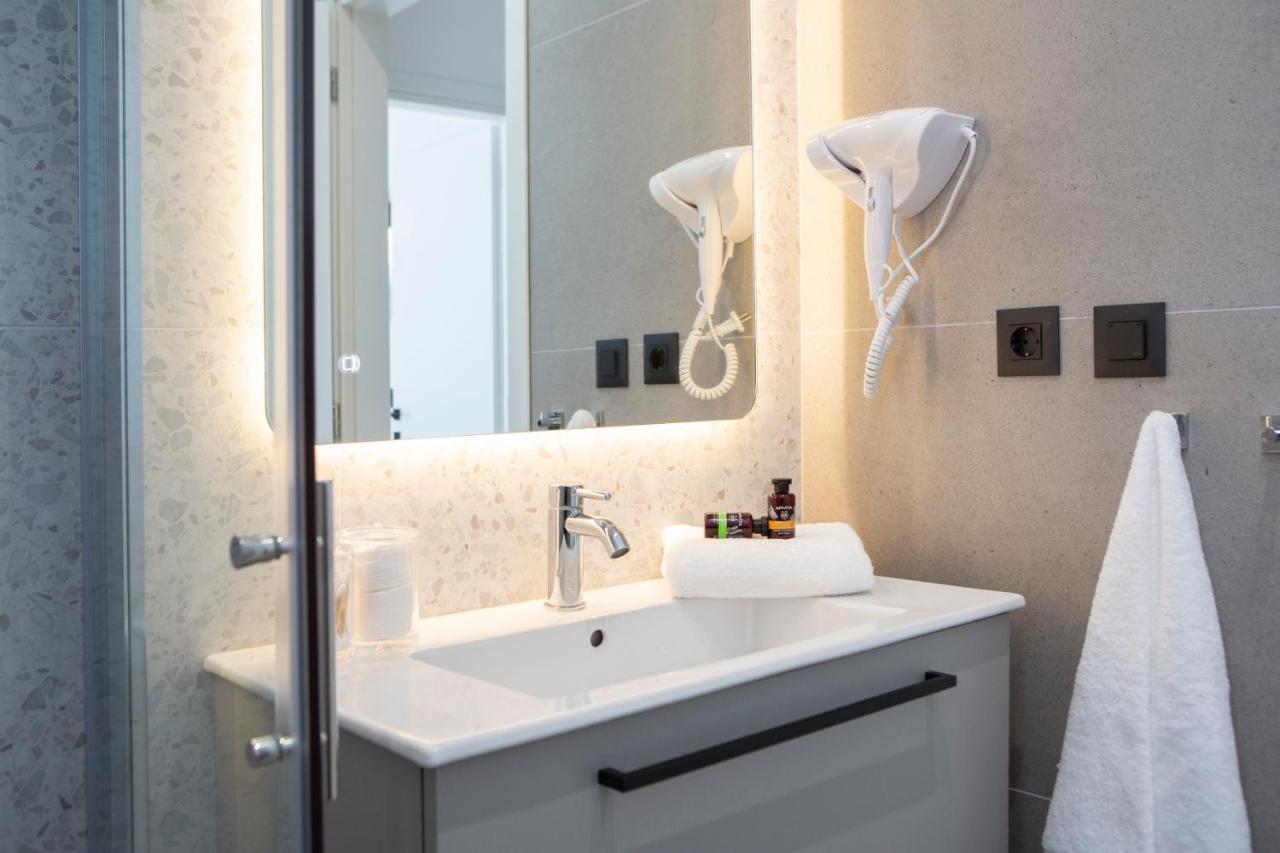 Achillion Suites Lefkada City ภายนอก รูปภาพ