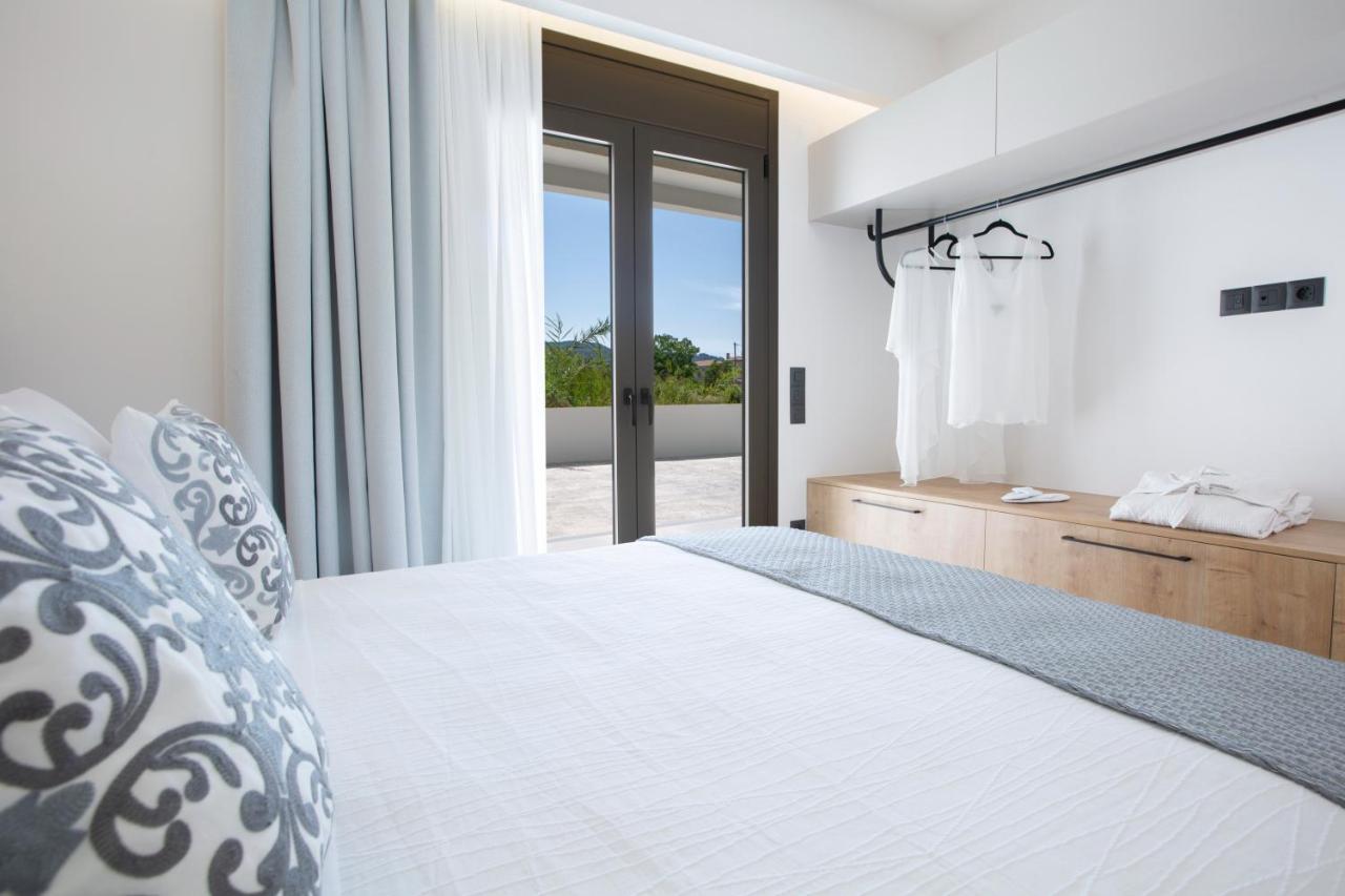 Achillion Suites Lefkada City ภายนอก รูปภาพ