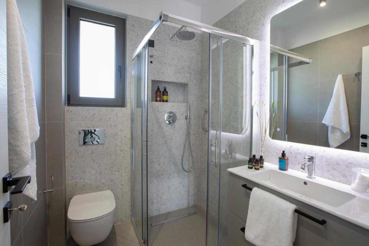 Achillion Suites Lefkada City ภายนอก รูปภาพ